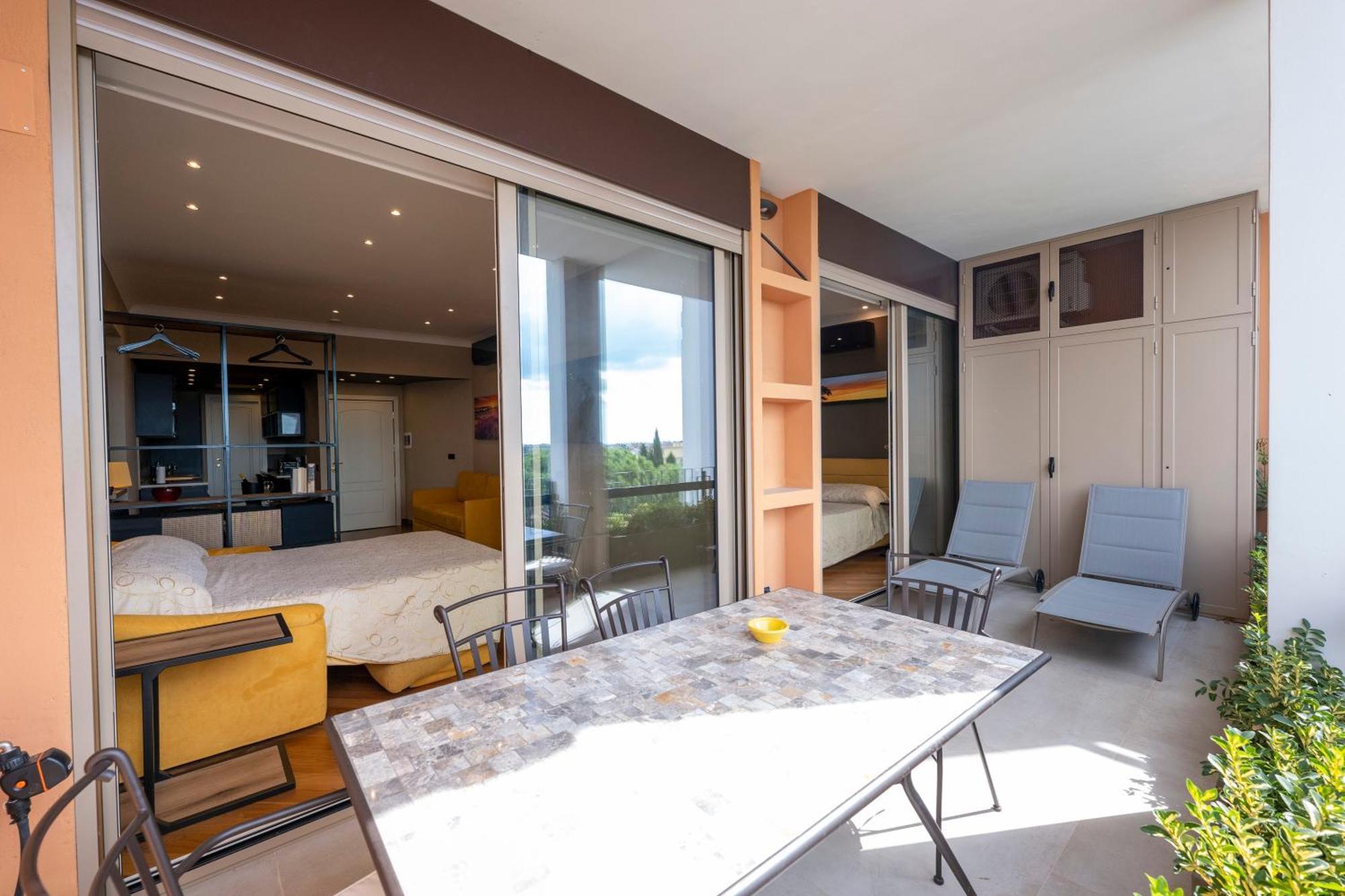 Domus Aurelia Luxury Apartamento *